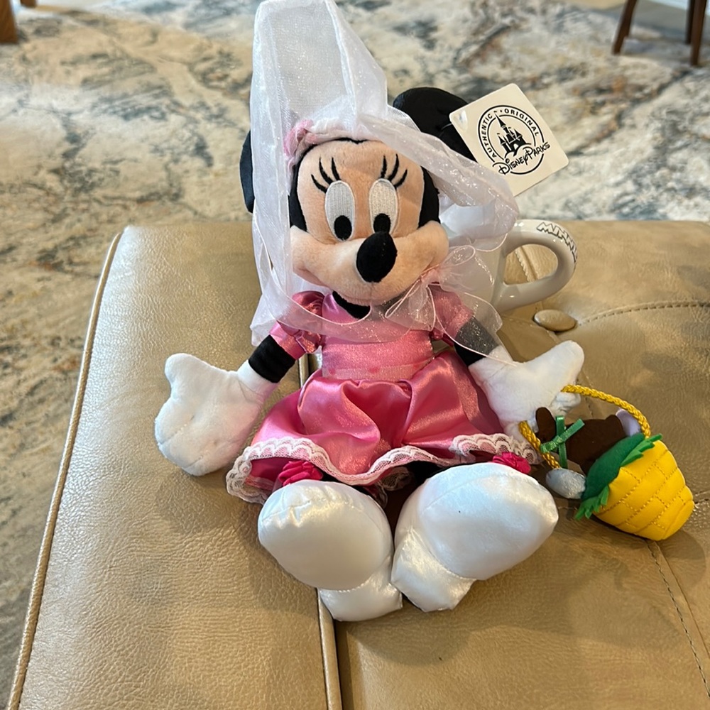 Disney Easter bonnet, Minnie mouse, complete with basket, chocolate rabbit